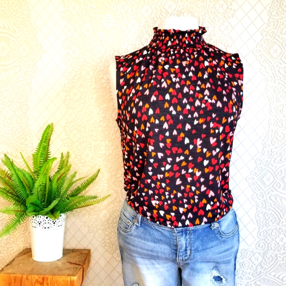 Heart Print Sleeveless Top